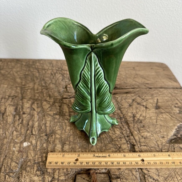 Camark Pottery Vase Calla Lily Leaf Green 8" Shape 597 Original Stickers 1940s - Picture 10 of 11